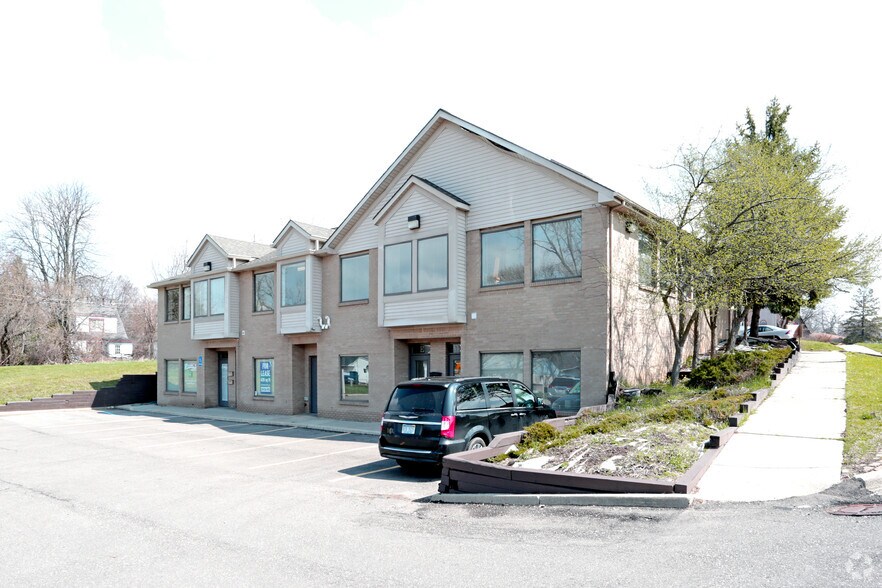 More Photos Of 305 N Pontiac Trail, Walled Lake Office For Lease