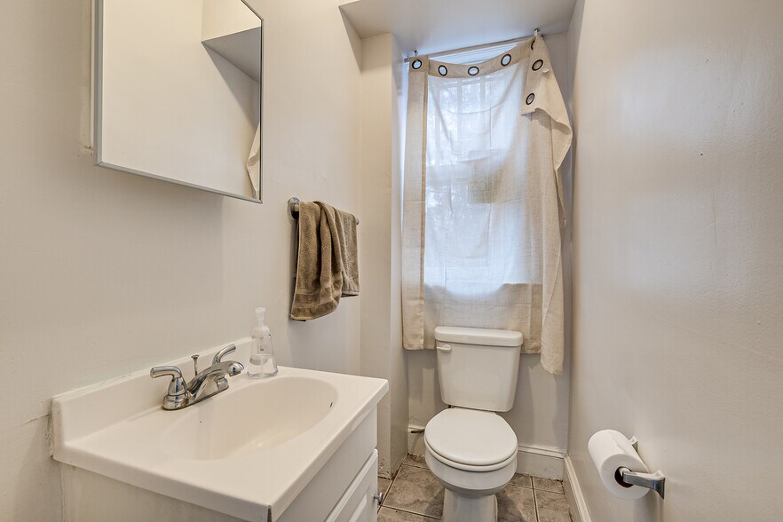 More Photos Of 60 Huntington St, New Brunswick Apartments For Sale