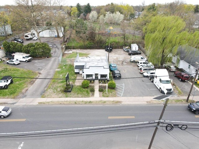 More Photos Of 1421 Nottingham Way, Trenton Office For Sale