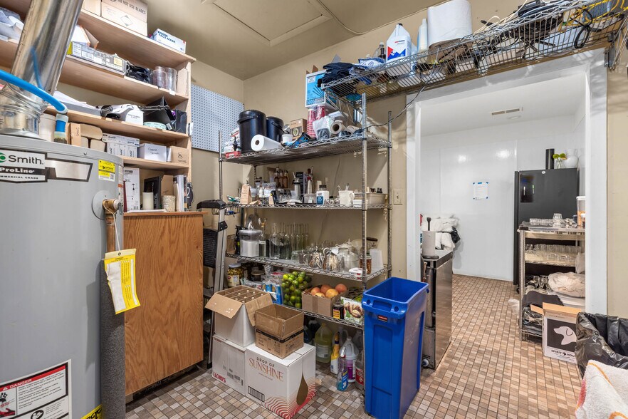 More Photos Of 442 High St, Lyons Restaurant For Sale