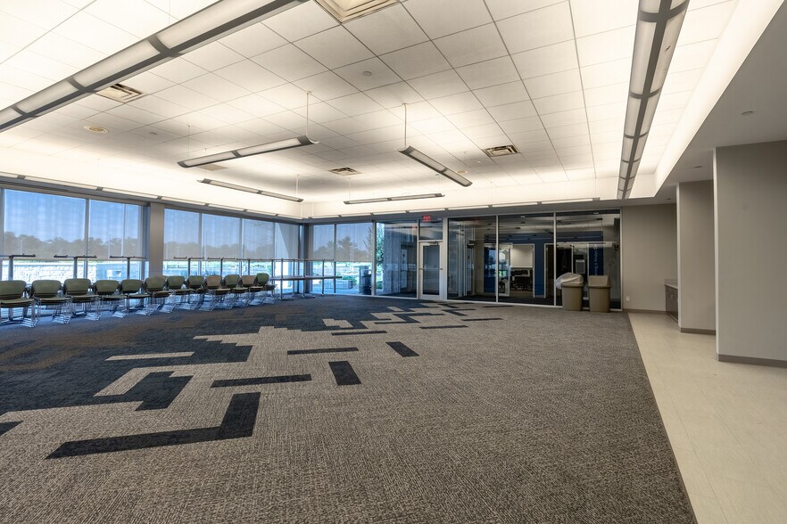 More Photos Of 5001 Meadowland Pky, Marion Office For Sale