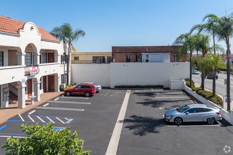 More Photos Of 616 S Del Mar Ave, San Gabriel Office Residential For Lease
