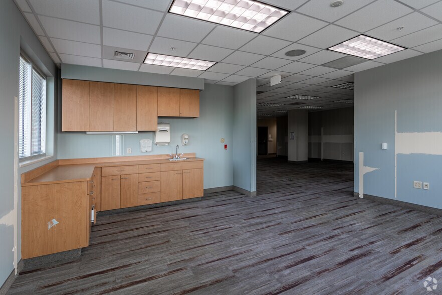 More Photos Of 2251 Connecticut Ave S, Sartell Medical For Lease