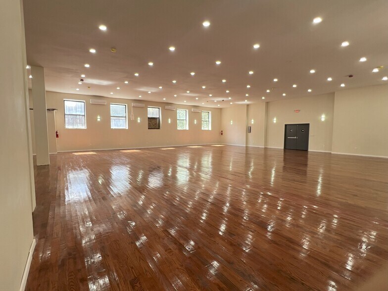 More Photos Of 2261-2269 Bragg St, Brooklyn Schools For Sale