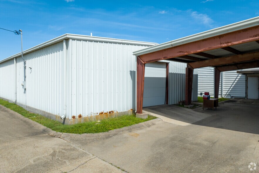 More Photos Of 1733 N Padre Island Dr, Corpus Christi Research And Development For Lease