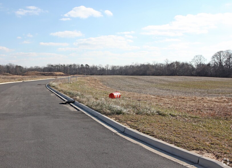 More Photos Of Laser Dr, Centreville Land For Lease