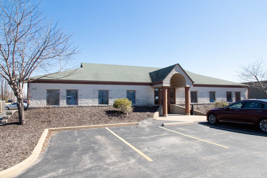 More Photos Of 612-614 Cepi Dr, Chesterfield Office For Sale