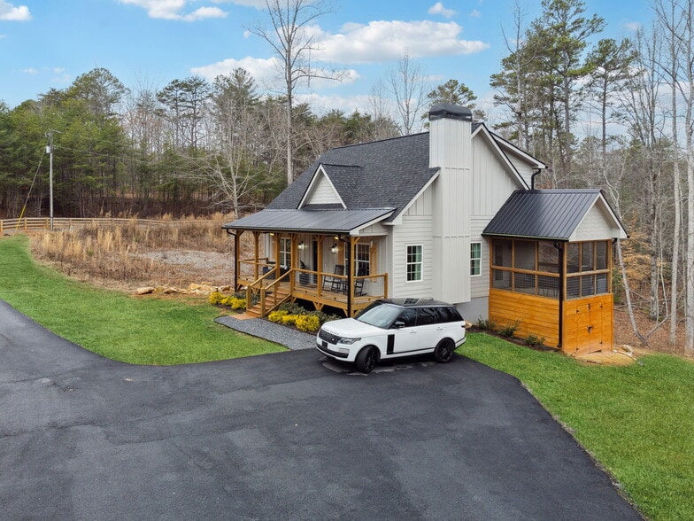 More Photos Of 1300 Preacher Campbell Rd, Clarkesville Multifamily For Sale