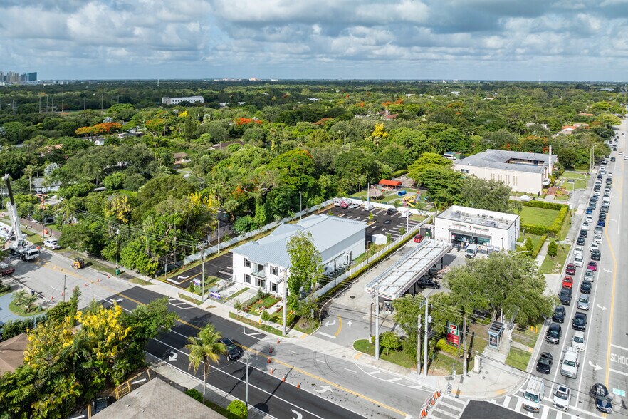 More Photos Of 5620 SW 67th Ave, South Miami Office For Sale