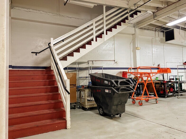 More Photos Of 956 Folsom St, San Francisco Manufacturing For Sale