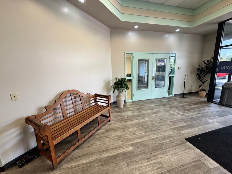 More Photos Of 6500 Fort Caroline Rd, Jacksonville Unknown For Lease