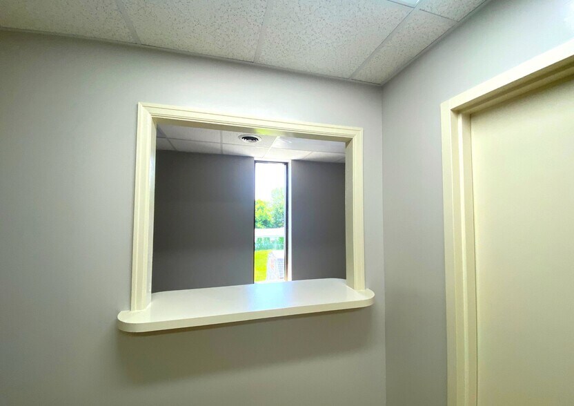 More Photos Of 413 Commonwealth Ave, Catonsville Medical For Lease