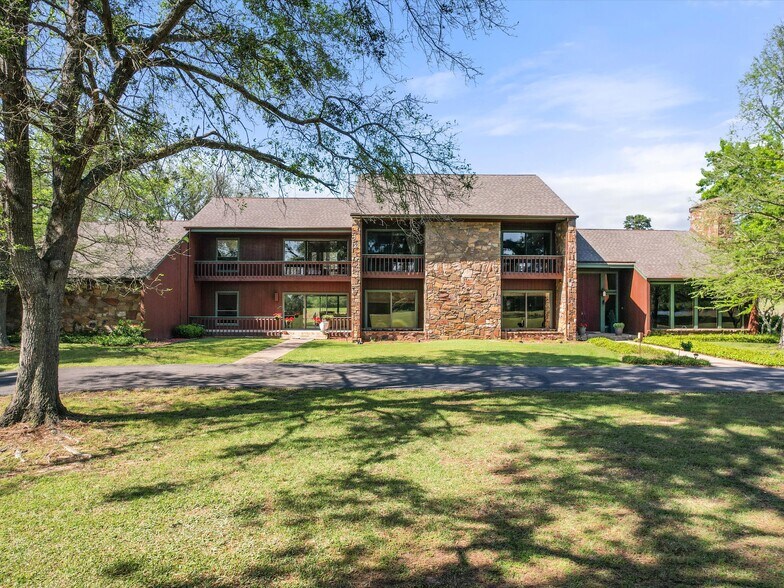 More Photos Of 1173 FM 130, Daingerfield Specialty For Sale