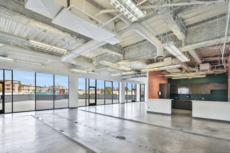 More Photos Of 8360 Melrose Ave, Los Angeles Storefront Retail Office For Sale