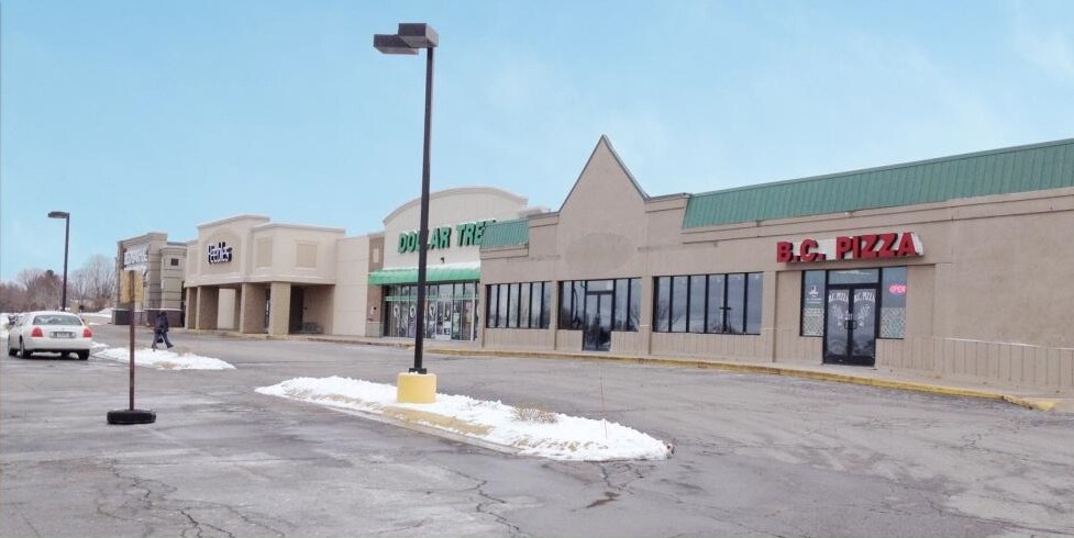 More Photos Of 910 S Spring St, Petoskey Unknown For Lease