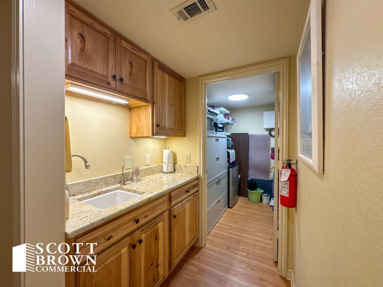 More Photos Of 4232 I-35, Denton Medical For Sale