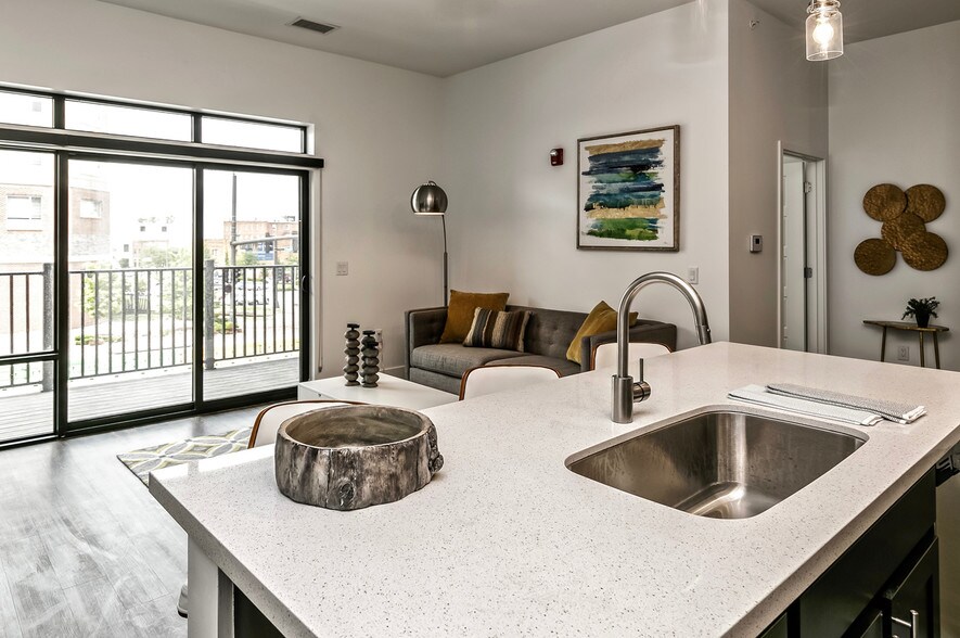 More Photos Of 1415 Cuming St NE, Omaha Apartments For Lease