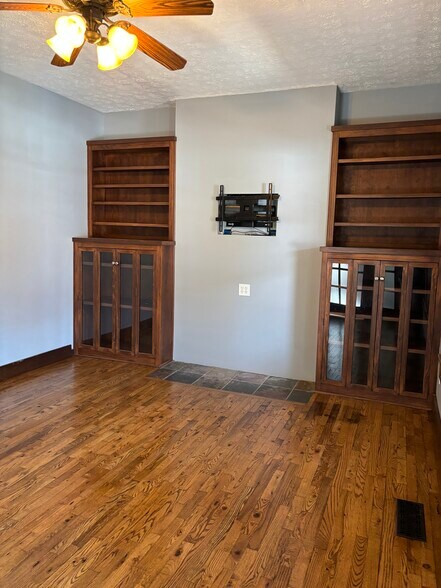 More Photos Of 163 S 17th St, Columbus Multifamily For Sale