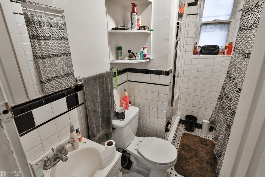 More Photos Of 440 N 9th St, Allentown Apartments For Sale