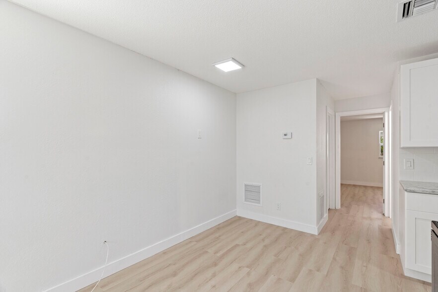 More Photos Of 1150 Carlton Ct, Fort Pierce Apartments For Sale