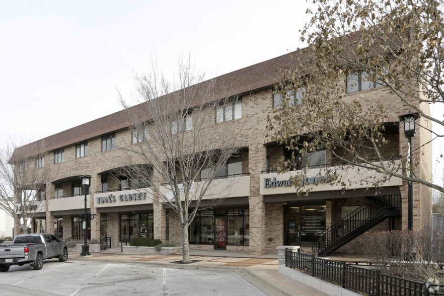 More Photos Of 4745-4755 Main St, Lisle Apartments For Lease