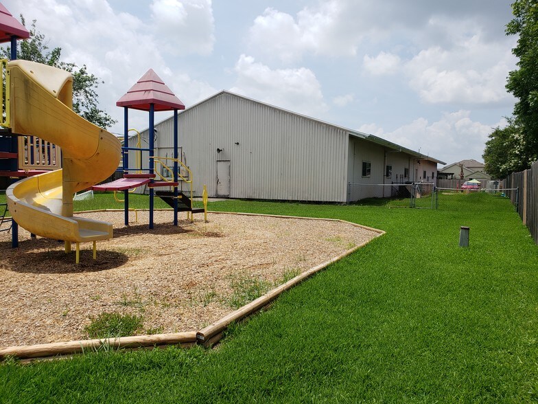 More Photos Of 1803 Kenwick Pl, Pasadena Daycare Center For Sale