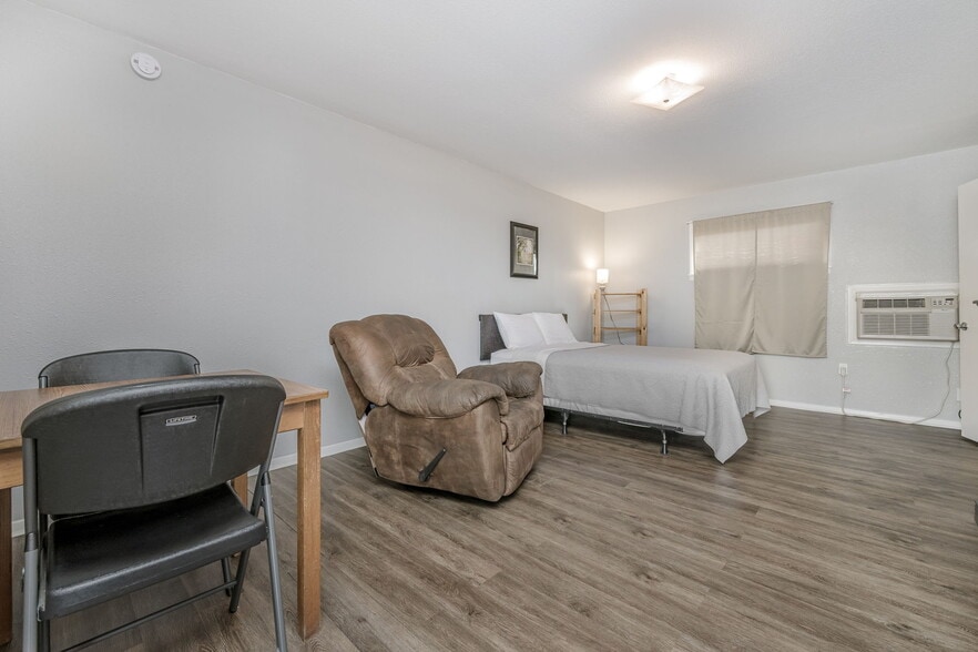 More Photos Of Falcon Motel, Stinnett Hotel For Sale