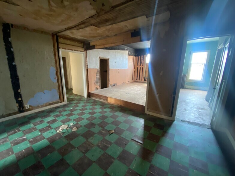 More Photos Of 532 Grand Ave, Little Chute Restaurant For Lease