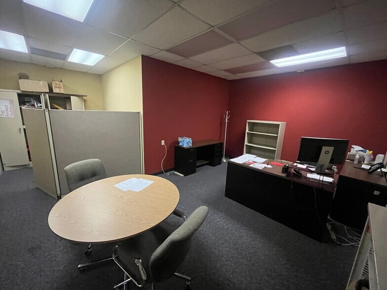 More Photos Of 2401 Chicago St, Valparaiso Telecom Hotel Data Hosting For Sale