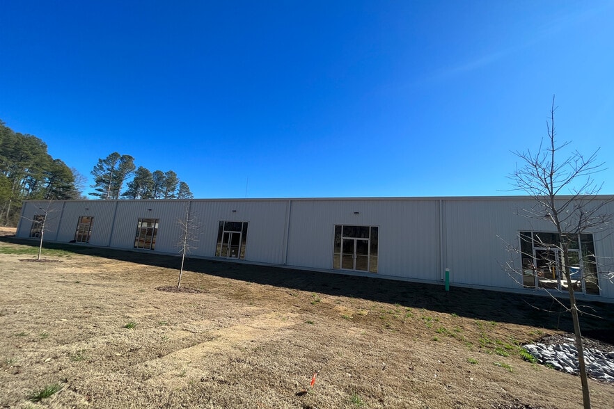 More Photos Of 670 Old Hull, Athens Flex For Lease