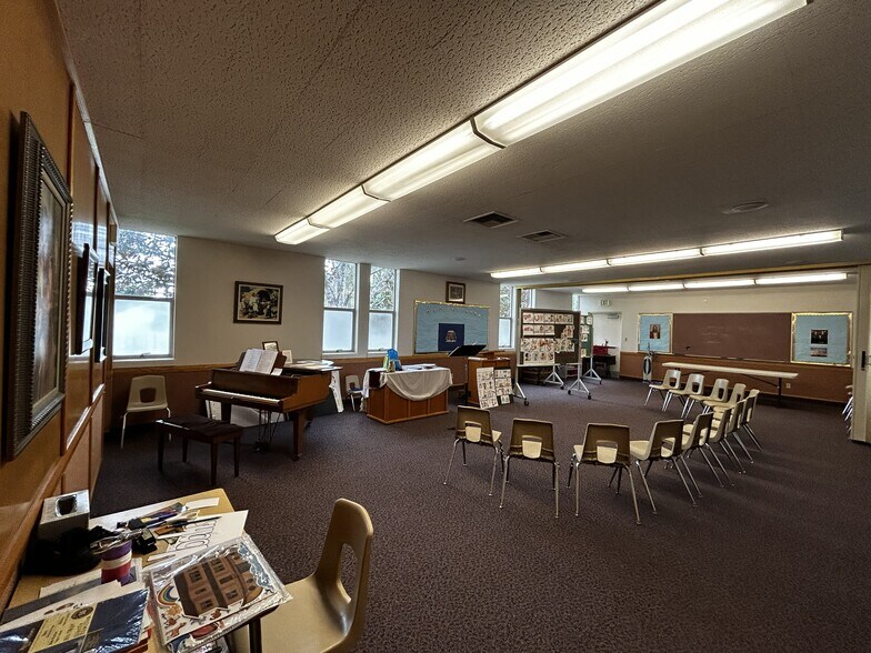 More Photos Of 5520 Topeka Dr, Tarzana Specialty For Sale