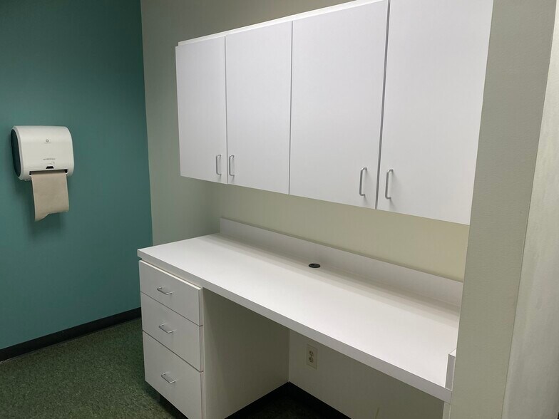 More Photos Of 4690 Munson St NW, Canton Office For Lease