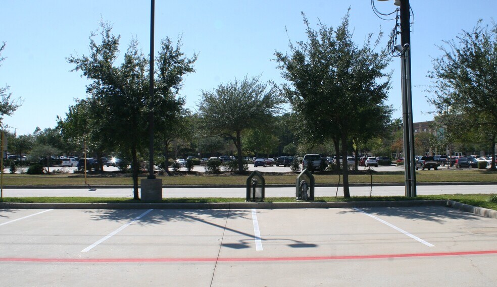 More Photos Of 13621 Will Clayton Pky, Humble Medical For Lease