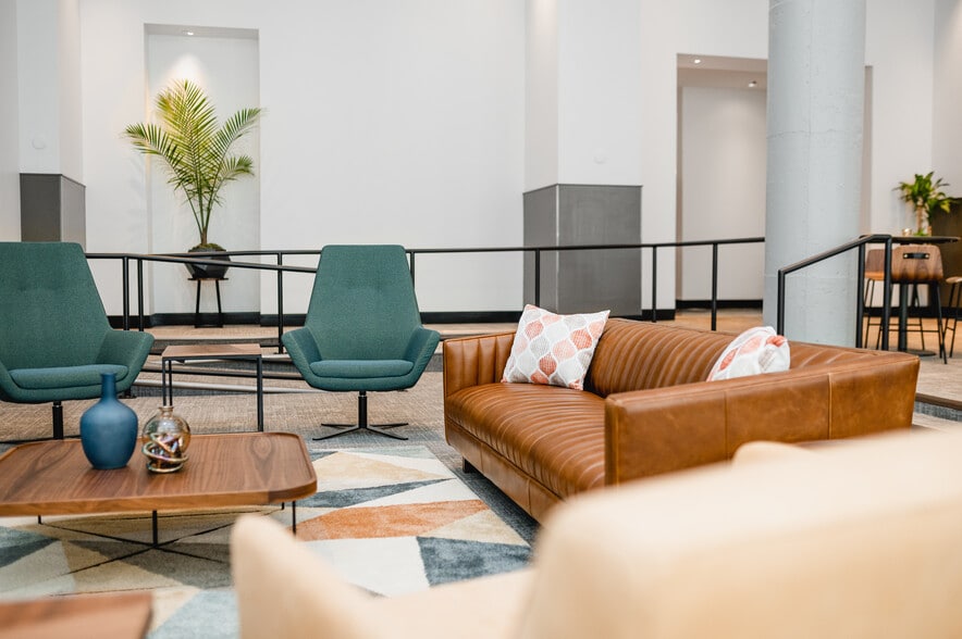 More Photos Of 360 Saint Peter St, Saint Paul Apartments For Lease