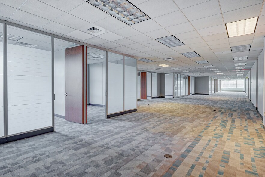 More Photos Of 225 Phillips Blvd, Ewing Flex For Sale
