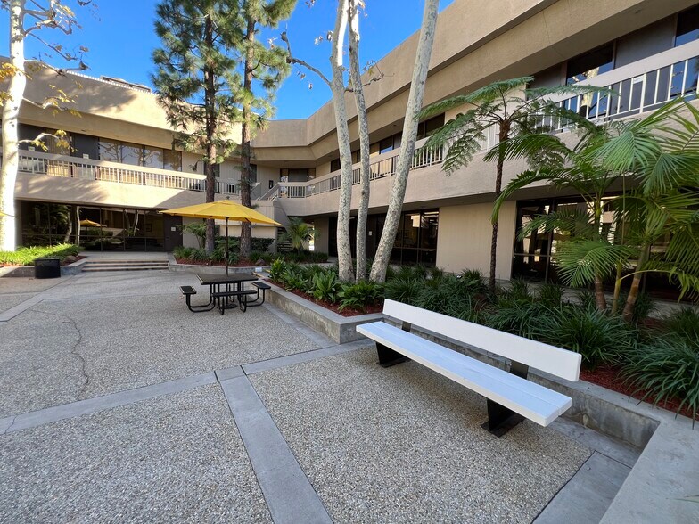 More Photos Of 1601 Dove St, Newport Beach Medical For Lease
