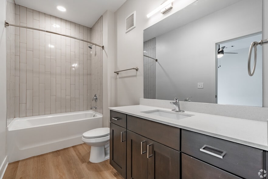 More Photos Of 300 S Hollywood St, Memphis Apartments For Sale