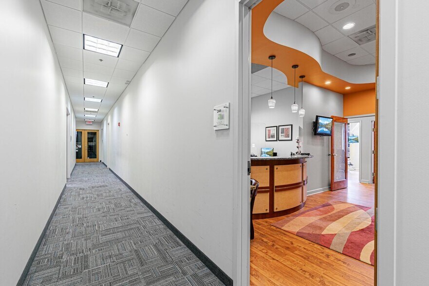 More Photos Of 7625 Maple Lawn Blvd, Fulton Office For Sale