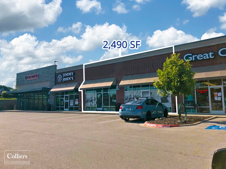 More Photos Of 3379 N College Ave, Fayetteville General Retail For Sale