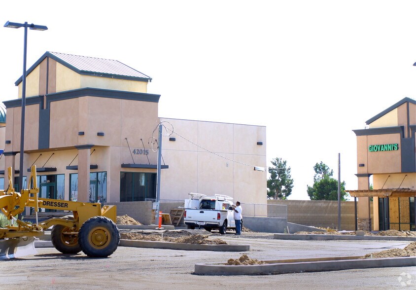 More Photos Of 42035 10th St W, Lancaster Storefront For Lease