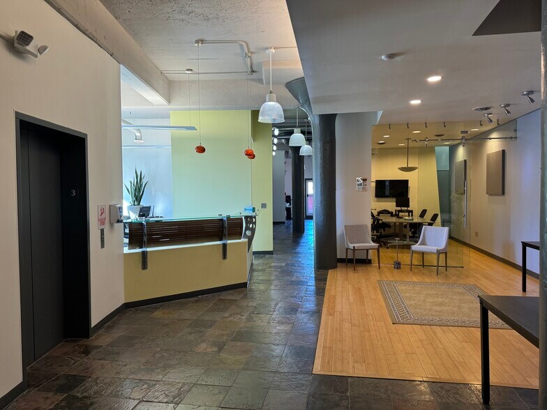 More Photos Of 25 Monroe St, Albany Office For Lease