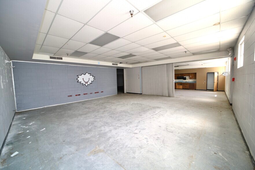 More Photos Of 970 E Humbolt St, Fort Worth Medical For Sale