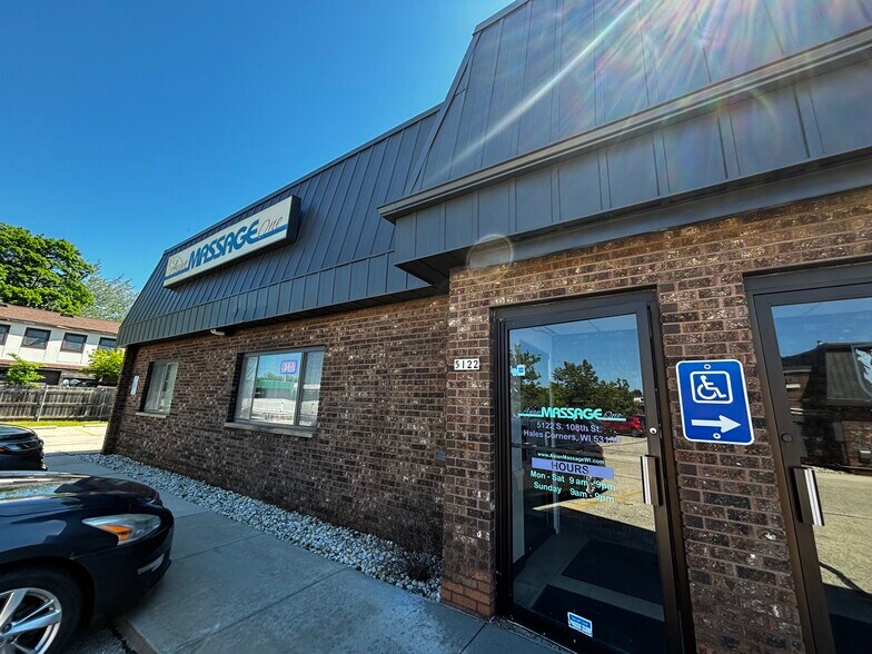 Primary Photo Of 5110-5118 S 108th St, Hales Corners Unknown For Lease