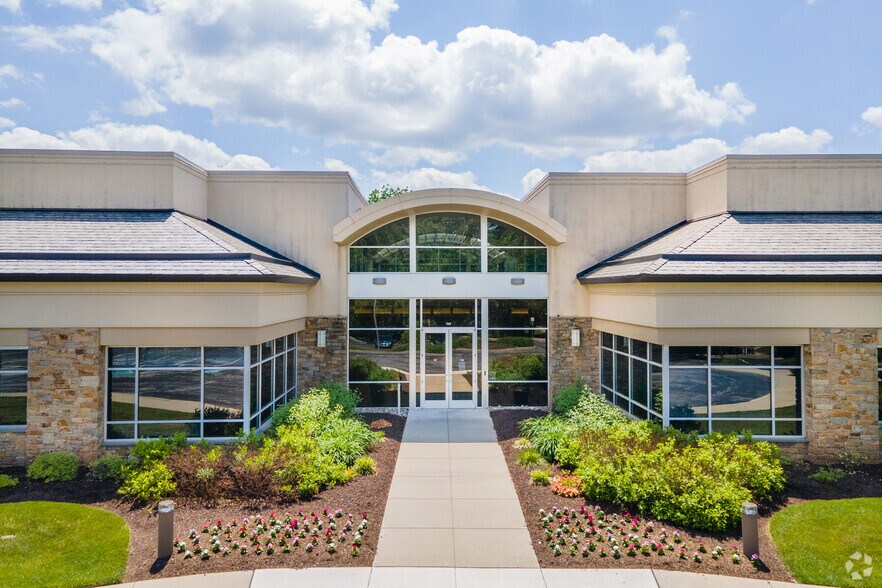 More Photos Of 747 Constitution Dr, Exton Office For Lease