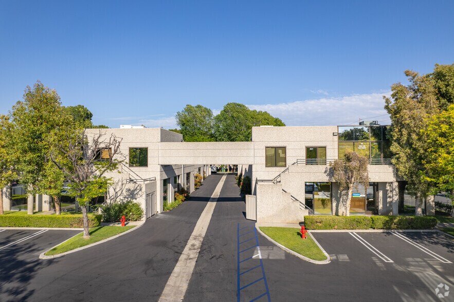 More Photos Of 471 W Lambert Rd, Brea Unknown For Lease