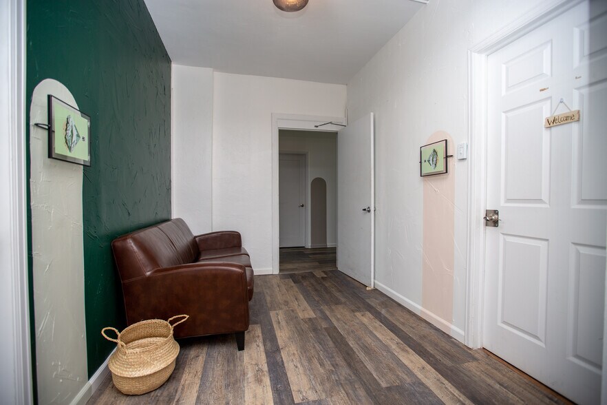 More Photos Of 9629-9635 W Colfax Ave, Lakewood Storefront For Lease