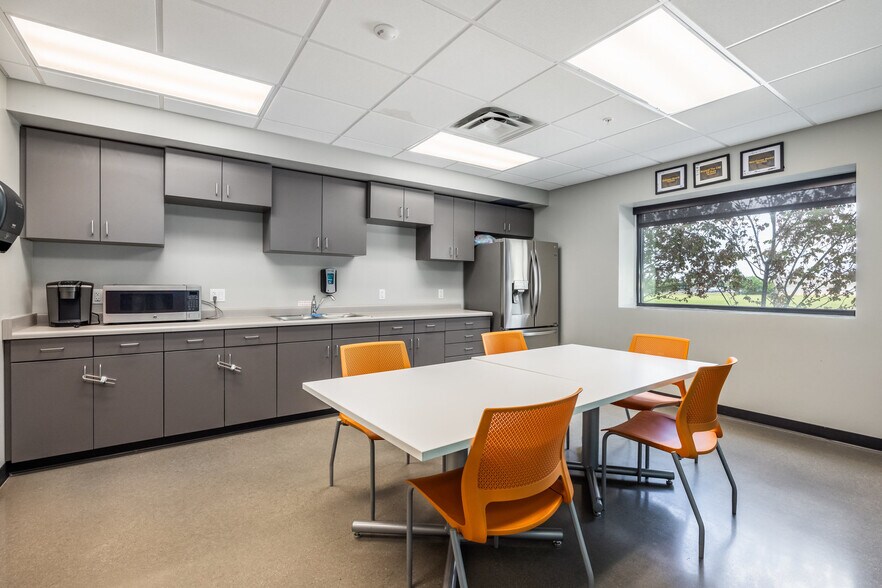 More Photos Of 600 S Geneva Rd, Orem Schools For Sale