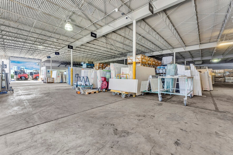 More Photos Of 801 N 21st Ave, Hollywood Distribution For Lease