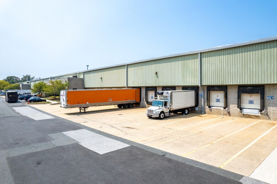 More Photos Of 4610 Mercedes Dr, Belcamp Warehouse For Lease