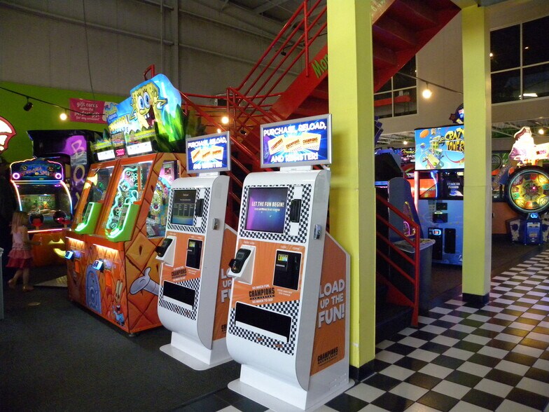 More Photos Of 1555 Yolande Ave, Lincoln Amusement Park For Sale